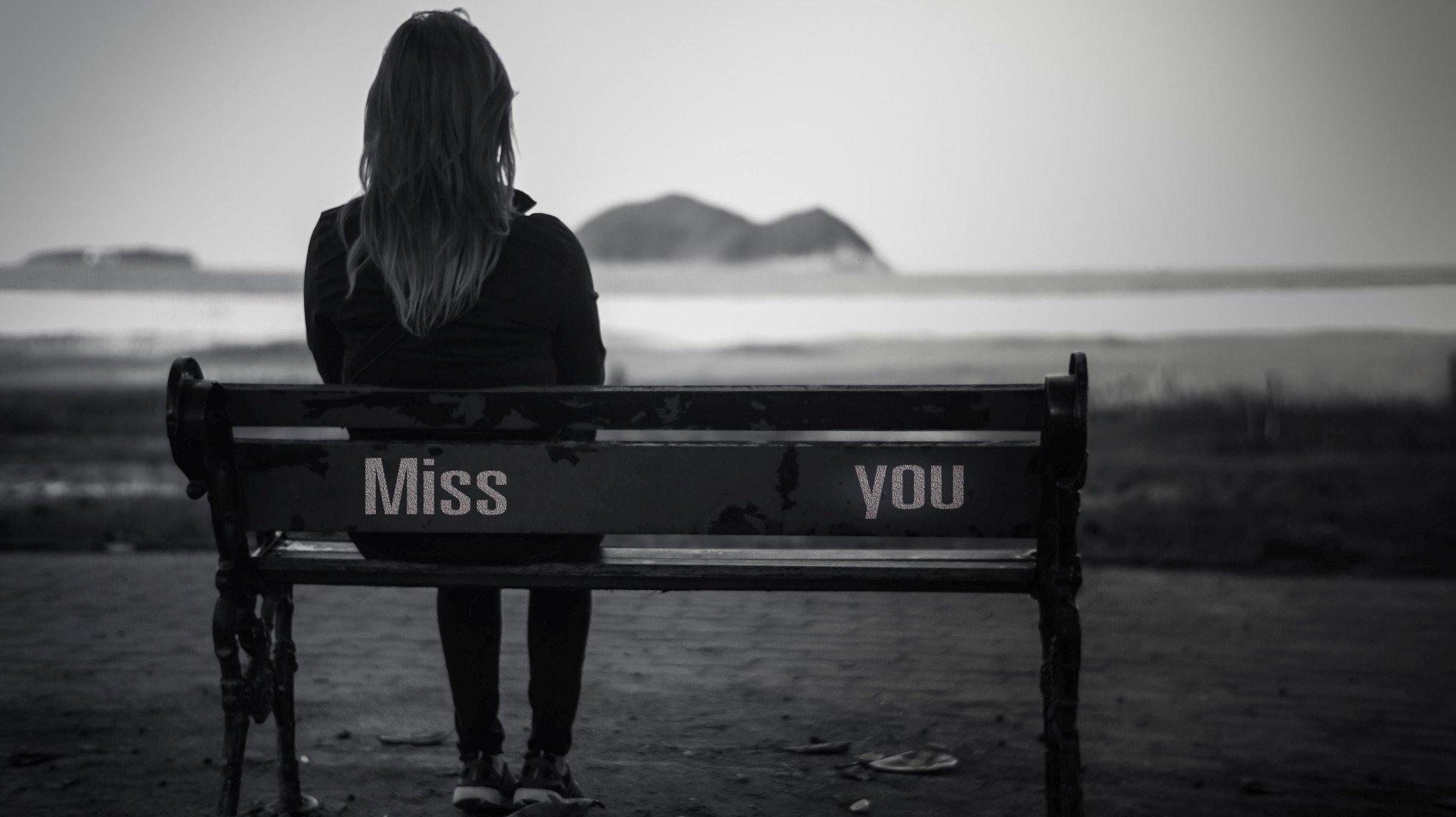 full-screen-widescreen-shop-girl-mood-sadness-bench-black-and-white